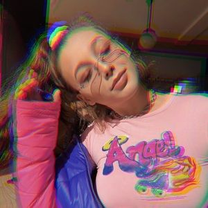 Meet your Posher, Ella